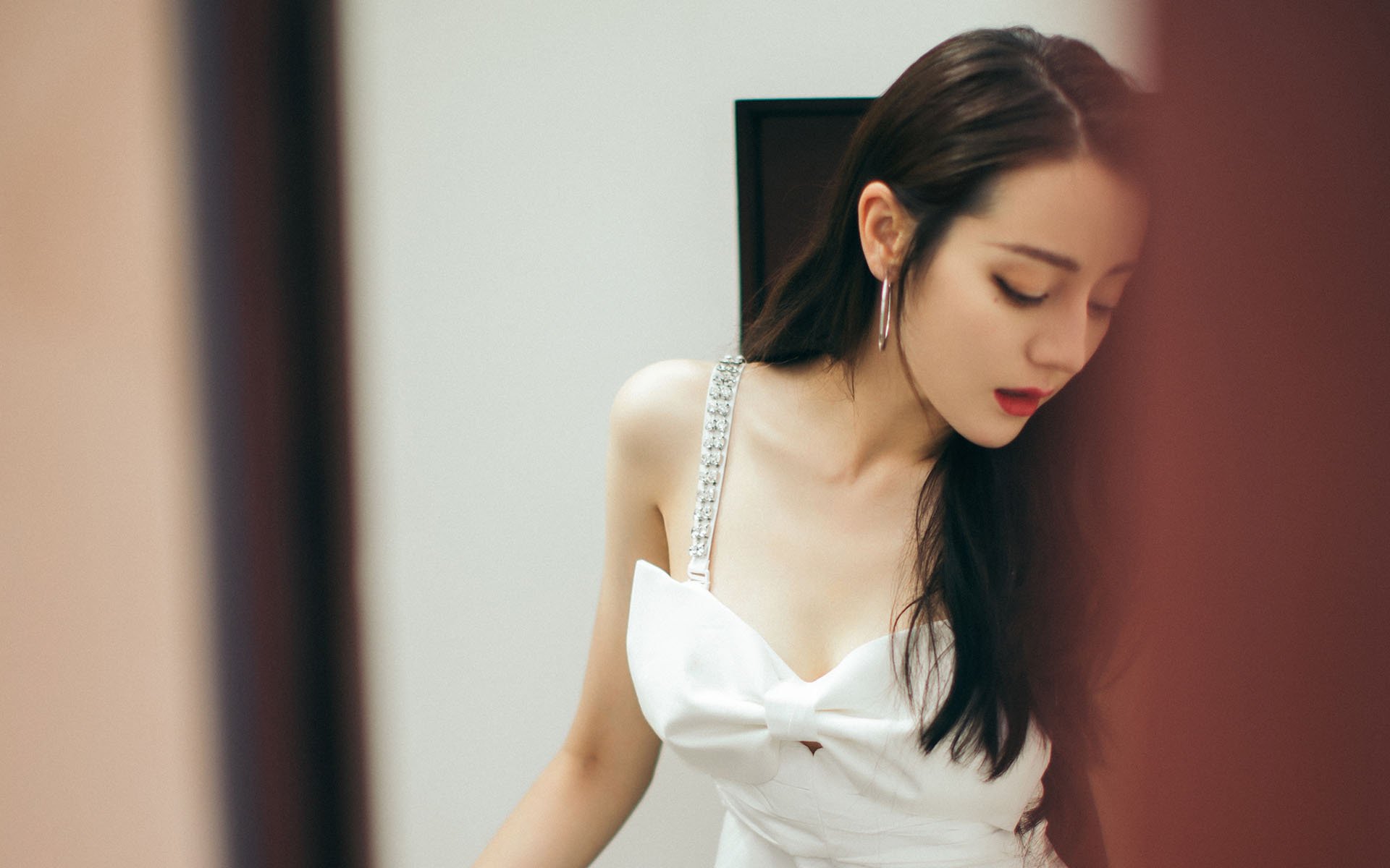 摩纳哥1.57亿身价碾压美国12.1亿，伊萨克化身关键先生改写剧本