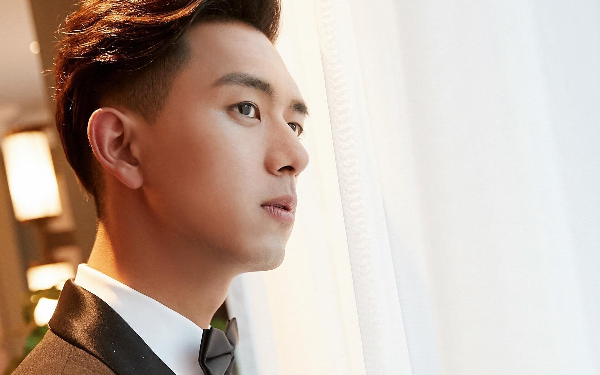 夜战安联,莱万用封喉一射击碎所有质疑