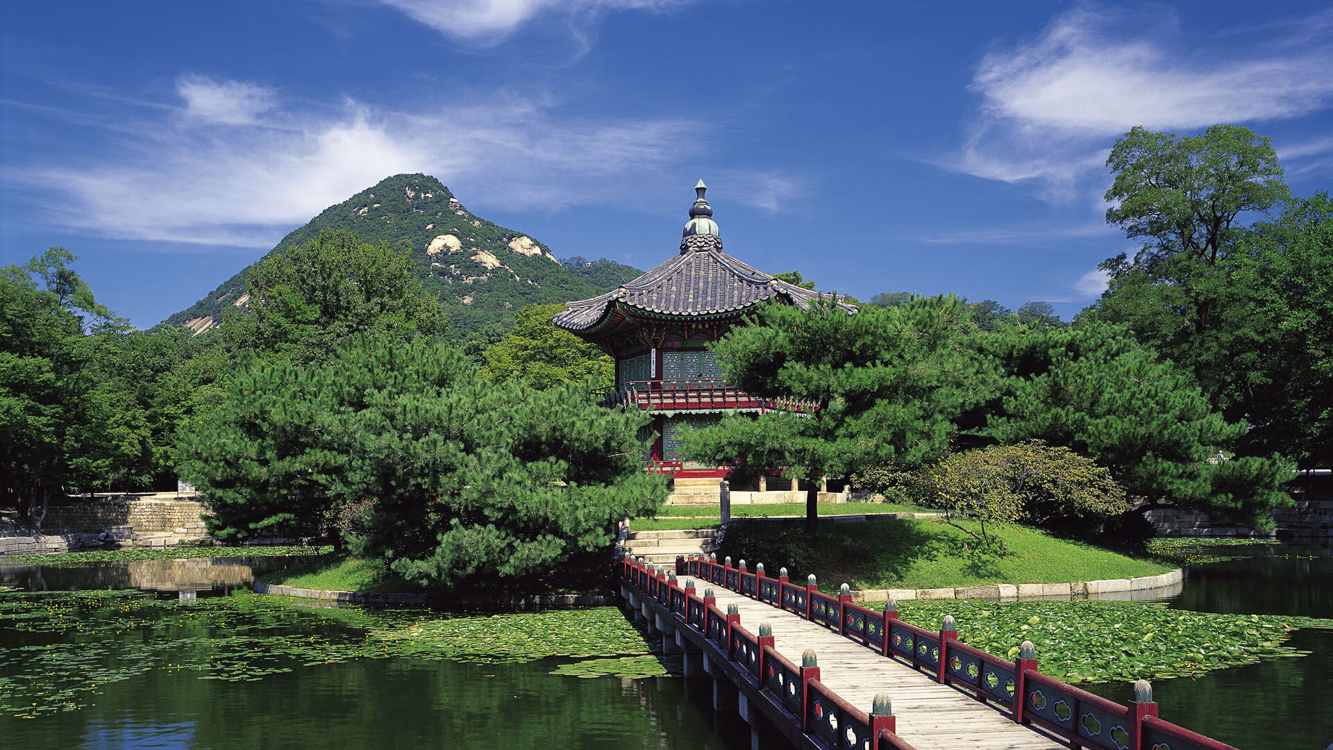黑星逆转沙漠之鹰,加纳逆境翻盘沙特,卢卡库化身关键先生